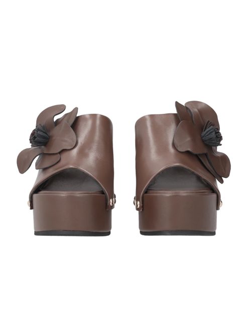 Zoccolo sabot Valencia con fiore Tosca Blu TOSCA BLU | SS2636S360C60